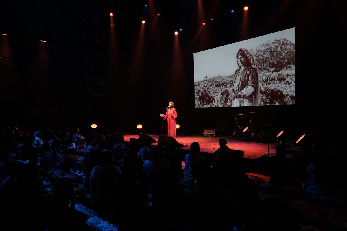Hekayah artist performing onstage