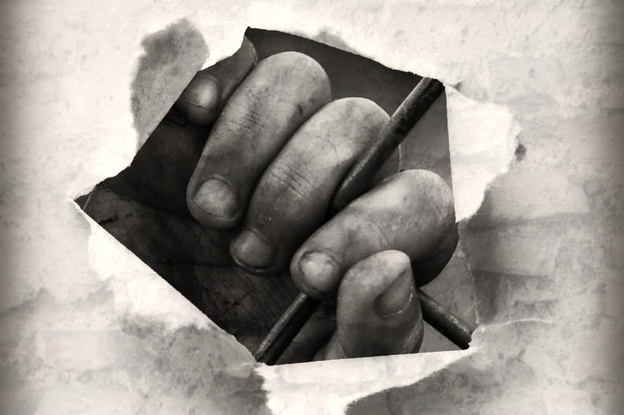 Extreme Poverty in the Modern World: Measurement and Global Trends